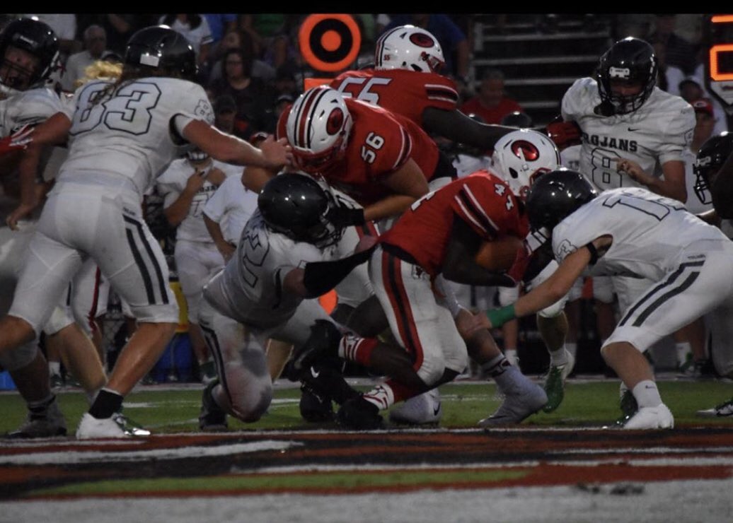 KathyRu50161239's tweet image. 🔴🐘🏈 So much appreciation for @ldvphotography who  always gets great pics... even when the game ends differently than we’d like.

#largehumans #trenches #boymom 

ldvphotography4.wixsite.com/mysite