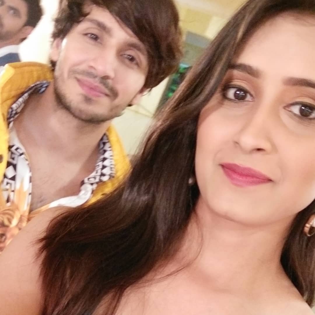 From the sets of #Haiwaan 😍❤️

<a href="/8paramsingh/">Param Singh</a> #ParamSingh #Haiwaan <a href="/ZeeTV/">ZeeTV</a> <a href="/ektaravikapoor/">Ekta Kapoor</a>