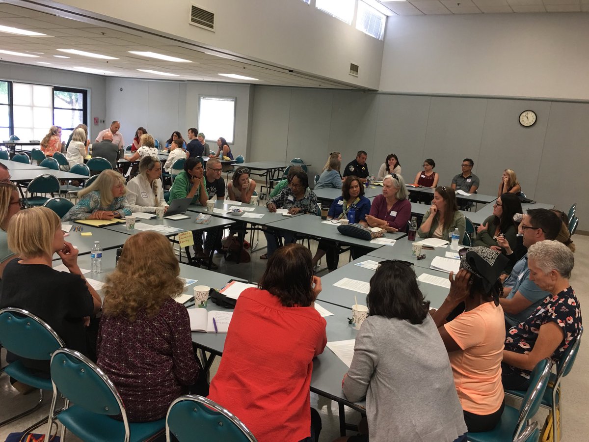 GaryWCallahan's tweet photo. Come on down to the Community Forum @ Lucchesi Center today! Lots of great conversations taking place.⁦@Petk12schools⁩ https://t.co/vMOSX179Km
