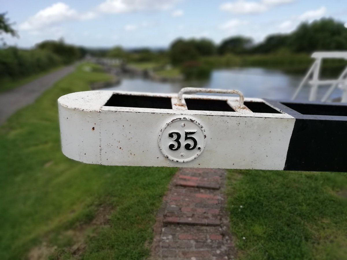 Back to Summer hours on the Flight 12 boats through with 3 VLKs to assist