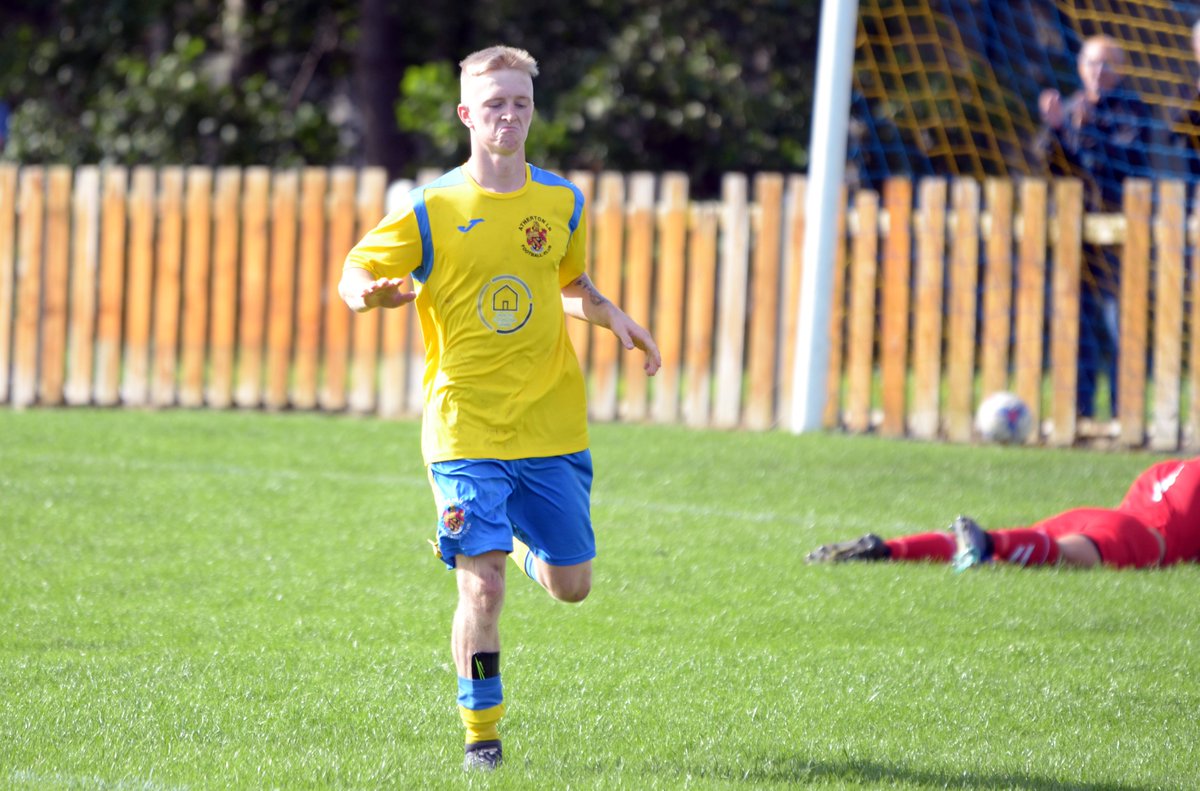 Atherton LR 3-1 Steeton

flickr.com/photos/kickoff…