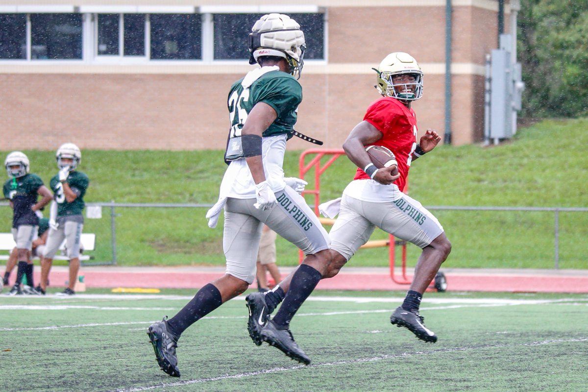 JAX_FB's tweet photo. The rain couldn't stop our shine. Family Fun Day is in the books.

Full gallery 📸: https://t.co/Xcrpw45t5D

#WADL #EMAD #JUPhinsUp https://t.co/sdoyVGnXfd