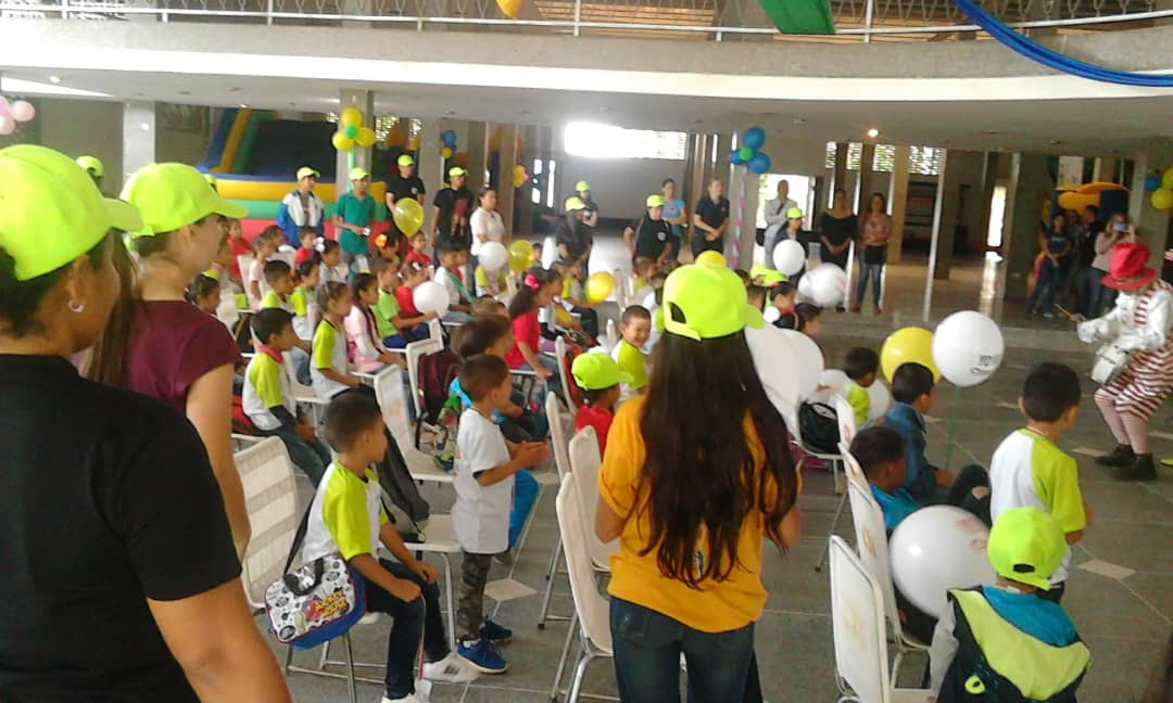 hospimilTachira's tweet photo. #17agosto Hijos de Personal Militar y Civil @hospimilTachira disfrutaron de actividades educativas y juegos recreacionales , en el marco del "Plan Vacacional" 2019 con la finalidad de reforzar los valores para la vida y la amistad entre todos los participantes. #VivanLosNiños https://t.co/39It5Nh7ue
