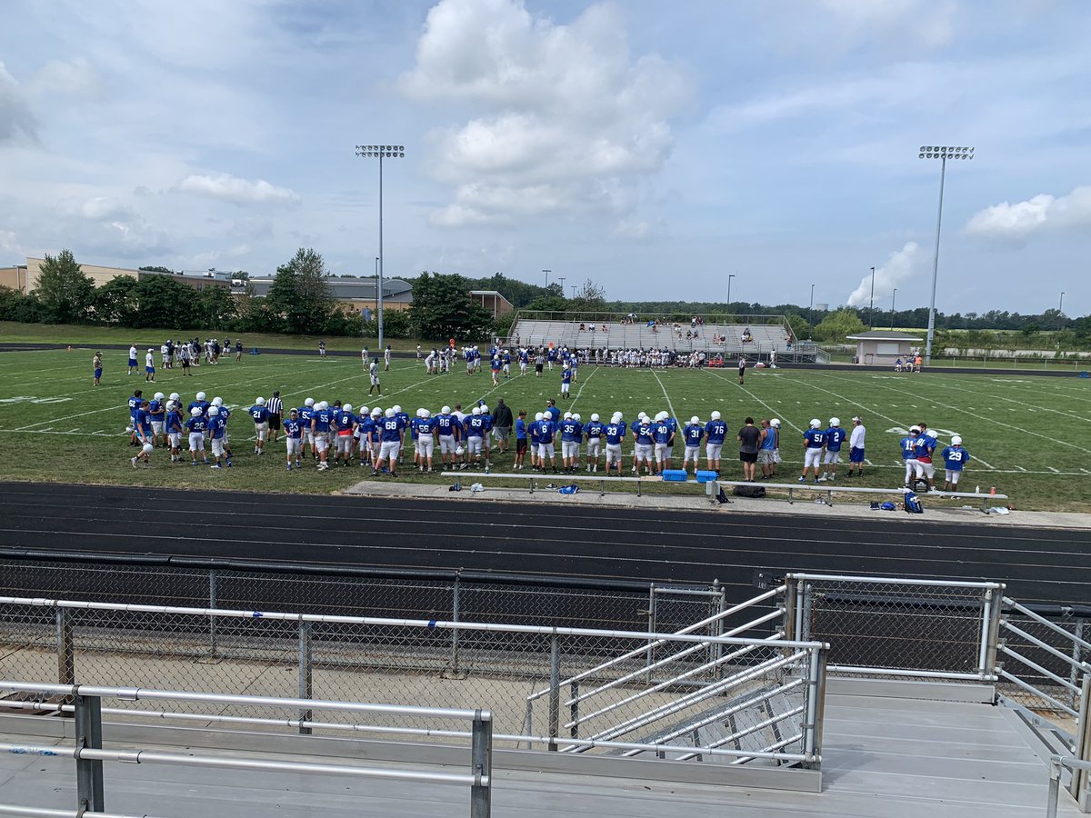 JCG_MLSPupilSvc's tweet photo. ⚡️MHS vs. Twinsburg Scrimmage! 🏈 Friday night lights are ALMOST here! Our gentlemen looked pretty good! #3hours #sunburn #imdedicated https://t.co/OhduXjODlG