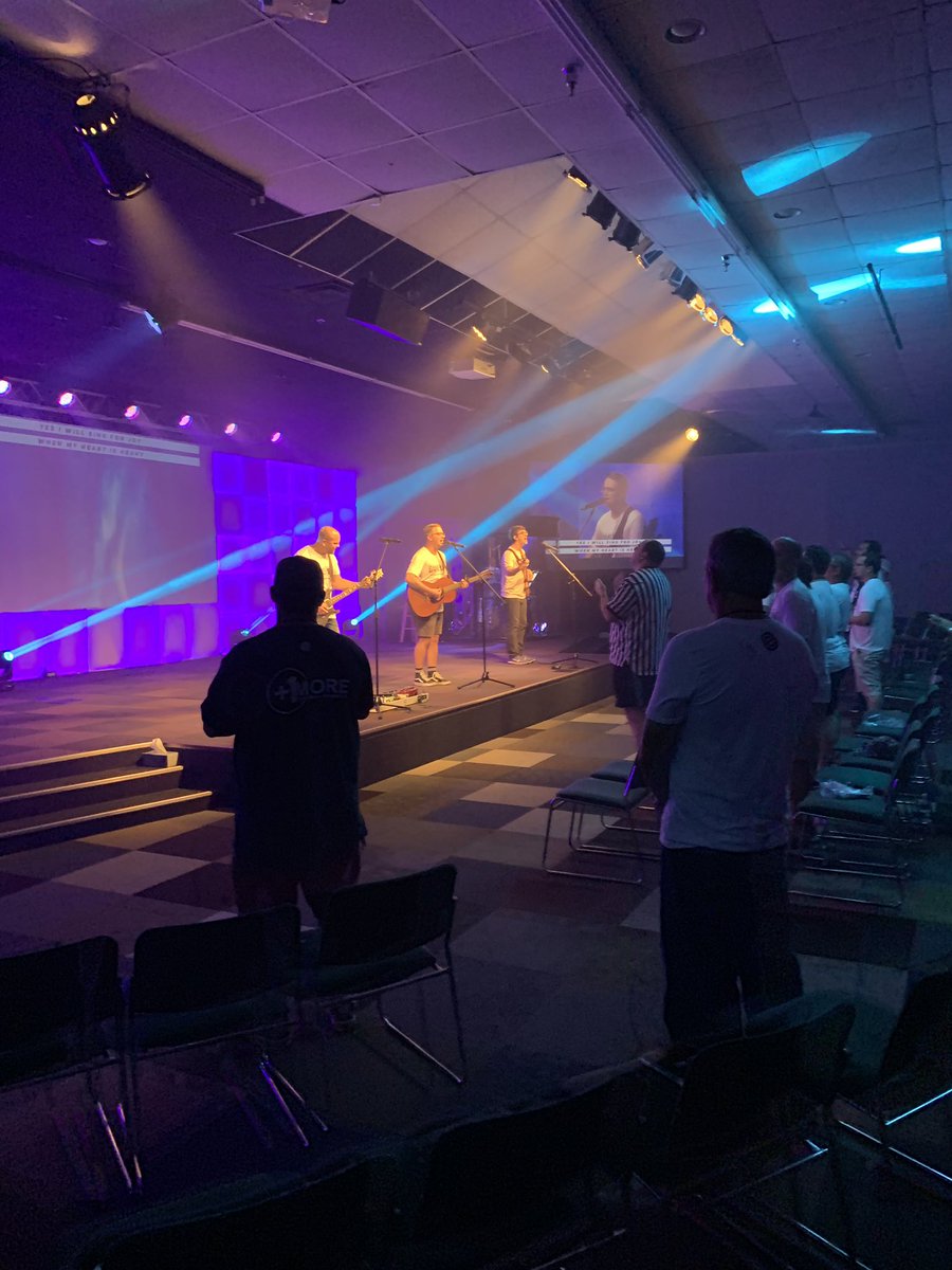 JoshNiblett's tweet photo. Blessed this morning to spread God’s word for the Men’s Conference “Game Plan” at One Eighty Church in Springville, Alabama. #showout #knowyourposition #beu https://t.co/VWZyCshDQr