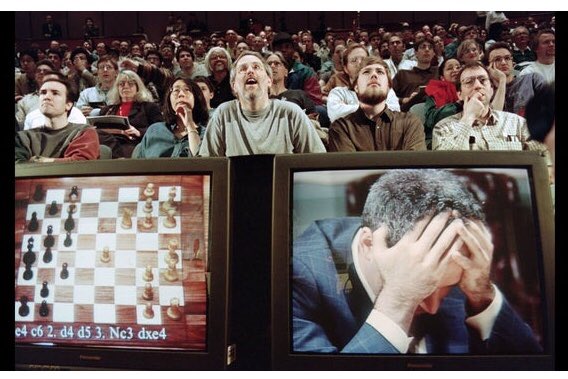 Maybe there’s a side room with commentators and game screens at the #RussianSuperFinals so the playing room lacks a live #chess audience