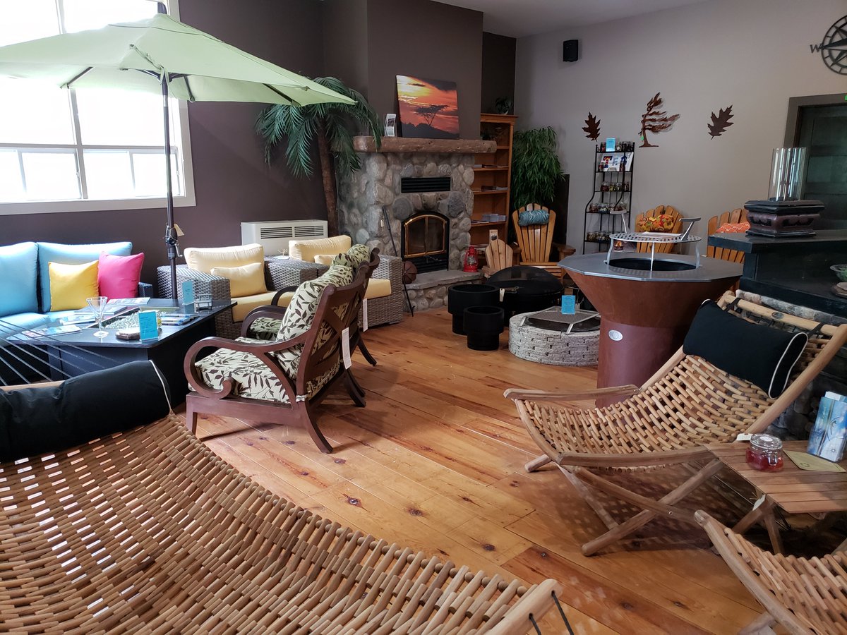 thefirewithin3's tweet photo. Summer isn't over yet! Stop by our Outdoor Living showroom for a peek at our selection of BBQ's, outdoor furniture, fire pits and much more! #outdoorliving https://t.co/Go2o7gEQe4