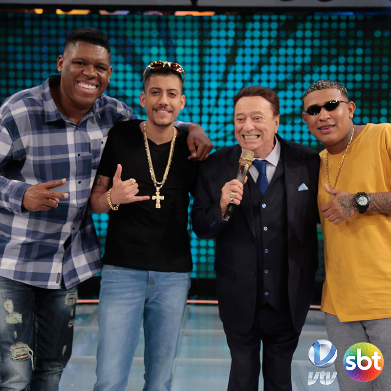 vtvnewsoficial's tweet photo. Nossos funkeiros e funkeirinhos favoritos estarão no Programa Raul Gil de hoje 😍🎵
#TV #SBT #VTV #RaulGil #ProgramaRaulGil #Funk #Funkeiros https://t.co/2R8jCuSHxA