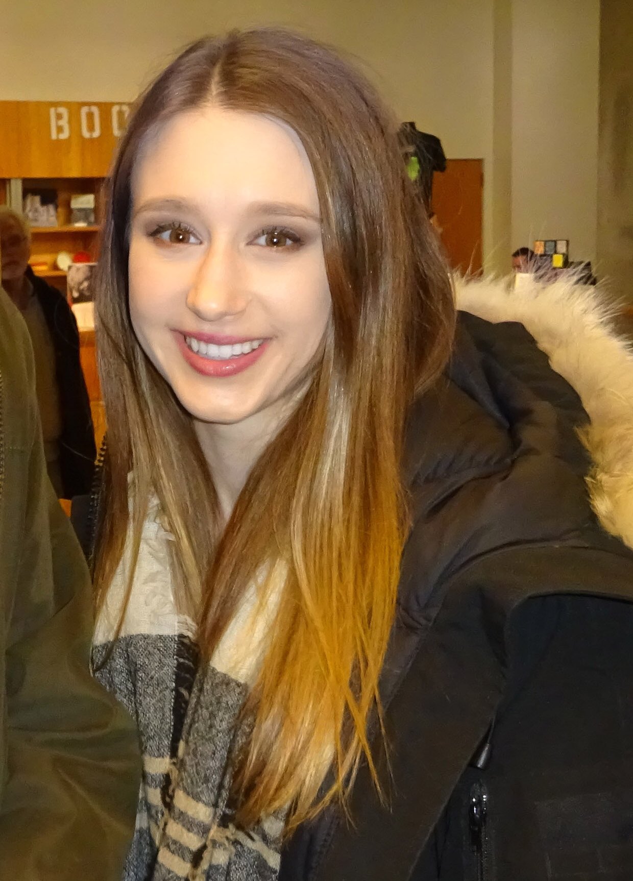 Happy birthday to this beauty, Taissa Farmiga! 