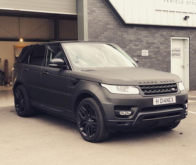 JakeWrapper's tweet image. Can’t go wrong with a Matte Black Rangey 💀
Full wrap including shuts and returns, detailed post to follow ♣️ @3mwrapsuk
Enquires 📩 @autoskins @jake_wrapper 
#wrapped #vehiclewrap #rrsport #matteblack #wrapeverything #wraplife #colourchangewrap #3mwraps ift.tt/31KPNM2