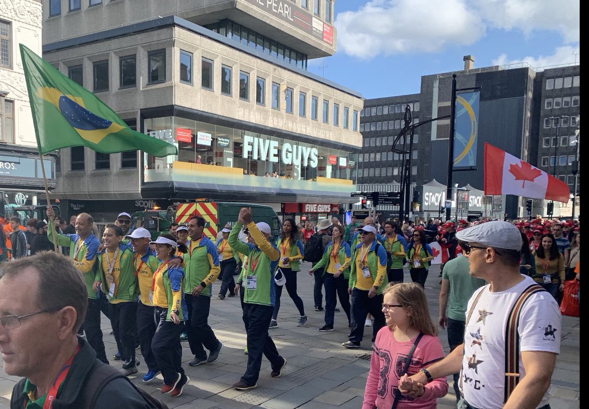 raphaelelephant's tweet photo. We came to show our support for all transplant athletes, donors, families &amp; volunteers taking part in @WTGF_Games at the parade in Newcastle!! ❤️👏
@greatnorthelmer #WorldTransplantGames #WTG19 #WTG2019 #PassItOn  #PoweredByTheGiftOfLife 
🐘🏃🏻‍♂️🐘🏃🏻‍♂️🐘🏃🏻‍♂️🐘🏃🏻‍♂️🐘
🇬🇧🇧🇷🇨🇦🇨🇮🇳🇱 https://t.co/PDOeh12IWy