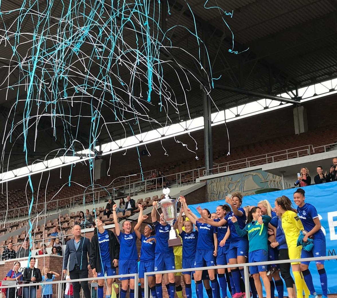 NXGAmsterdam's tweet photo. WINNAAR NEXTGEN WOMEN'S SERIES 2019 🏆

🎊 @EvertonLadies 🎊

#NXG19 https://t.co/86HvMjom3B
