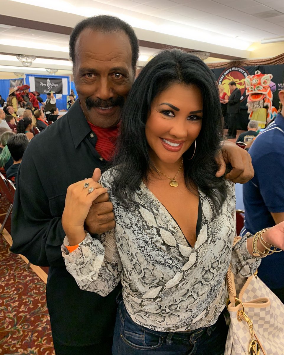 Come meet myself & many other action stars like #FredWilliamson The Hammer! #MartialArts Expo 👊🏼