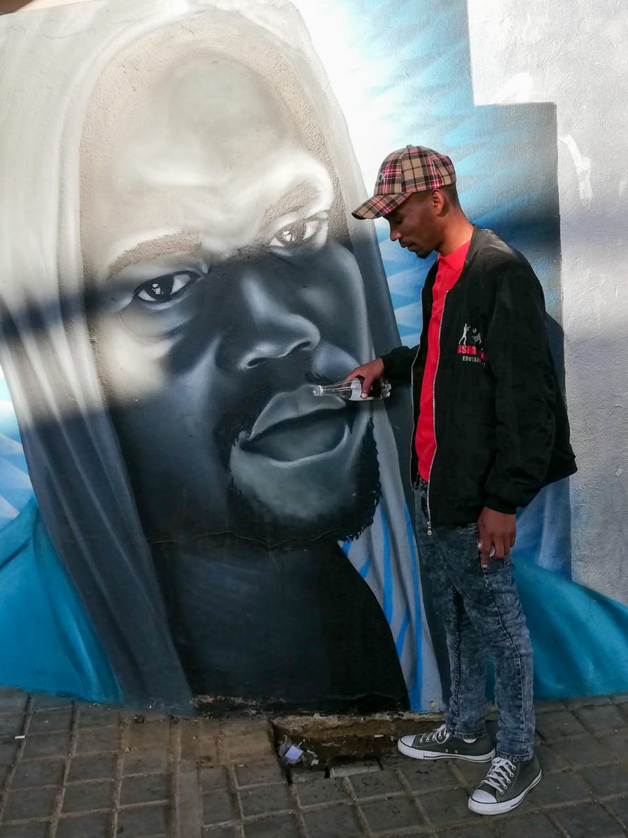 NerdyPoetic's tweet photo. #RIP grootman Lindani Mkhize @proKid your legacy paved ways , long live your spirit #MaryFitzgeraldSquare @TumiMolekane pour a lil H20 https://t.co/jRe9tseFs8