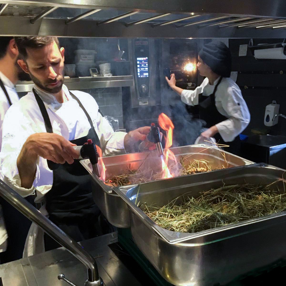 Chef Erez is on fire creating incredible new plates! 🔥

#discoveringchefs #chefstoday #chefstable #TuscanyPeople  #michelinchefs #firenze #florence #italy #instaflorence #michelin #gourmet #cheflife #pigeon