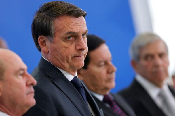 El_Cooperante's tweet photo. Bolsonaro asoma la posibilidad de separarse del Mercosur  ante una llegada de la izquierda   https://t.co/4z0hGaHvDe  https://t.co/TqxlgqYyh9