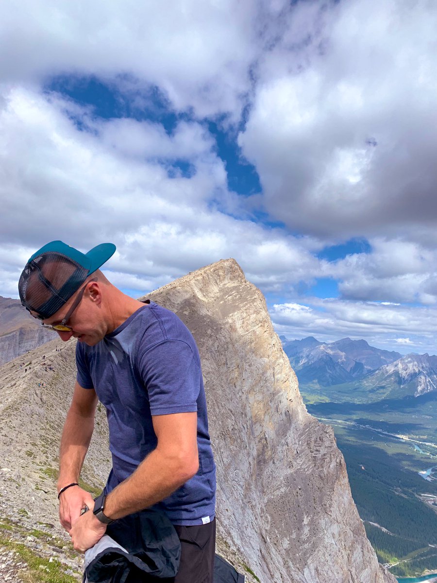 MelTuf10's tweet photo. ...never get tired of this place @TourismCanmore @ExploreRockies #mtyamnuska #haling https://t.co/JvENZKU6i0