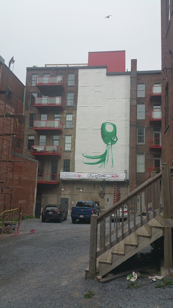 denisegallantsj's tweet photo. And so it begins! #Uber5000 #saintawesome #GrannanSt #art #lovelifeuptown https://t.co/Dves2kHSvD