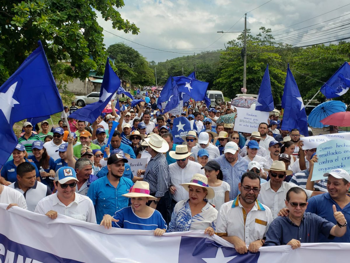 YudiELopez2's tweet photo. #FuerzaAzul https://t.co/SdOWN0l1PC