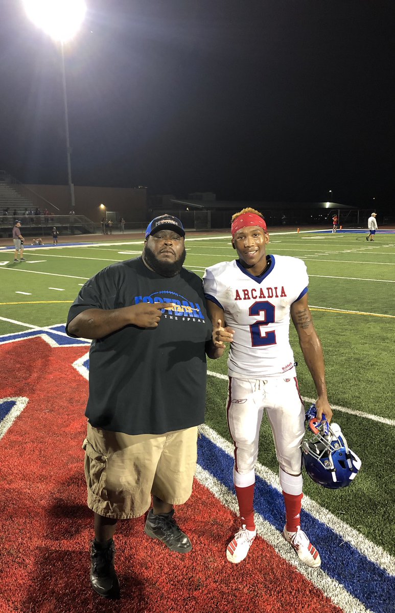 CaBinJo_Jr's tweet photo. Thank you to @KerryTaylor15 and @TitanFootballAZ for hosting a great scrimmage. Great team effort on both sides of the ball by all three teams. And it was great to see @Marcus89391 again. Much love brotha. Good luck this season to Maryvale and Arcadia football. #CamelbackFootball https://t.co/KTzbpLE1GB