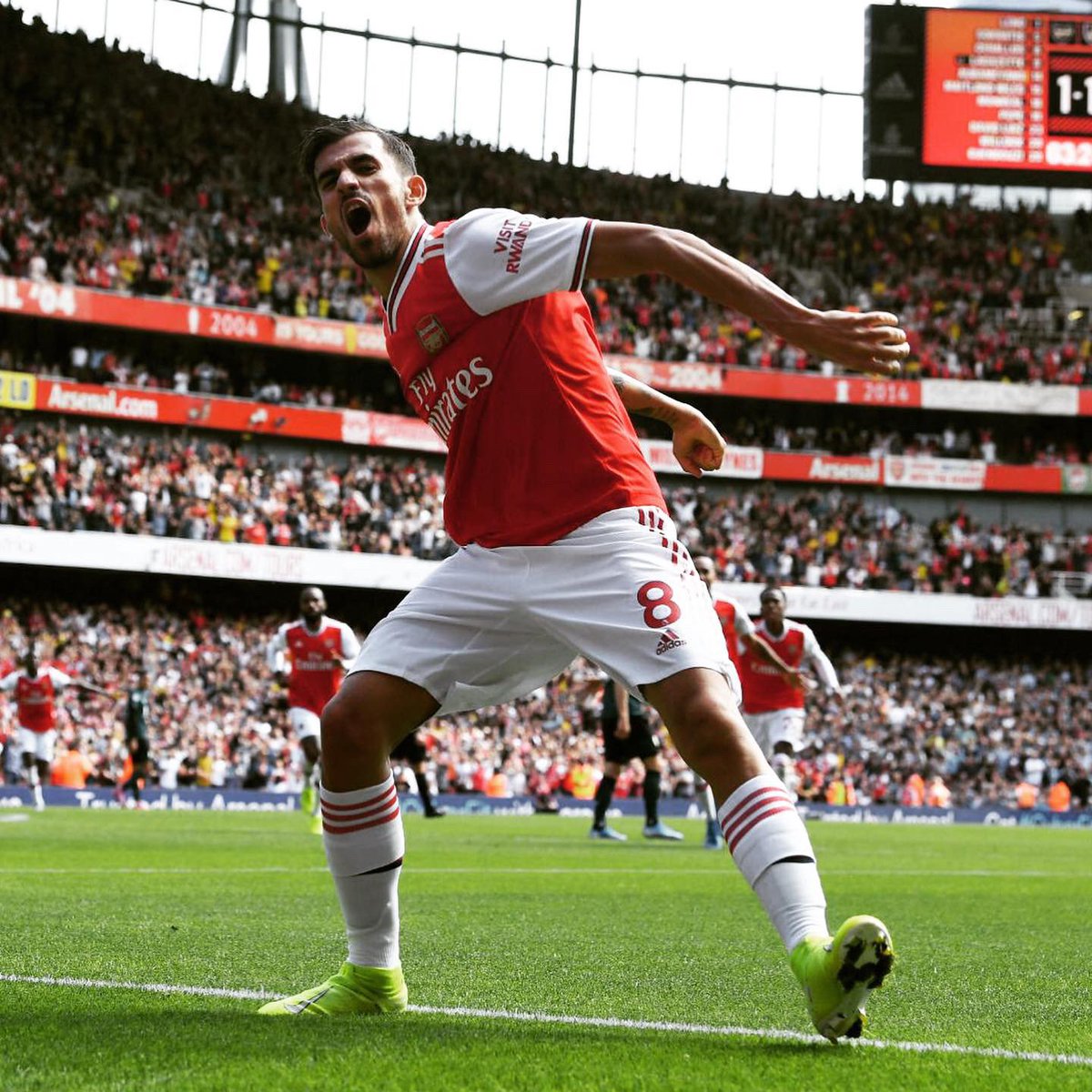 🔴⚪️🙌🏻💪 The team worked perfectly in this tough match. I am very proud of my teammates! And most of all, Arsenal fans were spectacular. I have felt their support and love since the first ball contact. 3 more points! Now we have to keep up working! Let's go! 💪

<a href="/Arsenal/">Arsenal</a> #Gunners