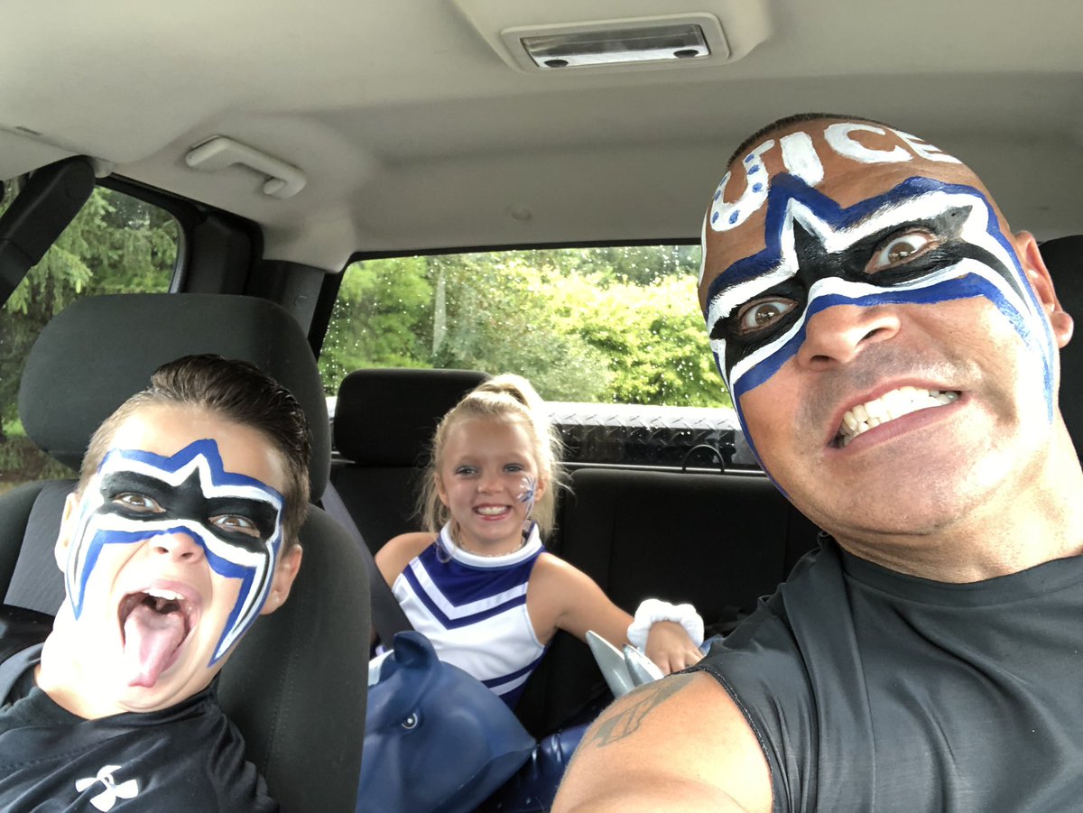 LegionofBlue's tweet photo. Preseason or not, @Colts football is still football!!! #MaxPain #NorieBug #ColtsNation https://t.co/xe53alKPOb