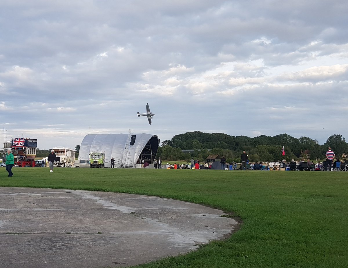 ShuttleworthTru's tweet image. #flyingproms
