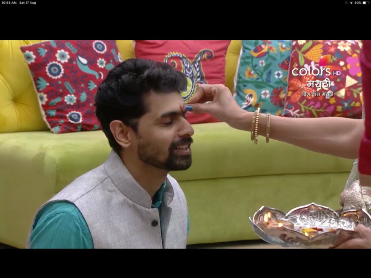 ArohWelankar's tweet photo. Rakshabandhan celebration at BiggBoss house...😍
.
.
.
@ColorsMarathi @BiggBossMarathi 
#arohwelankar #sheraroh #supportaroh #Lovefromaroh #teamarohwelankar https://t.co/PLFkt6wHcV