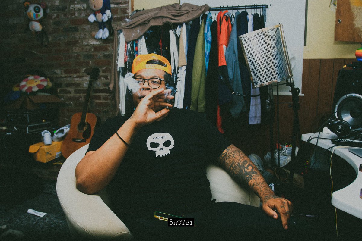 1lildream's tweet photo. ....I been makin shady choices since scantron ✏️😎

📸: @5hotbyTheBrand https://t.co/y70UFcoLWs