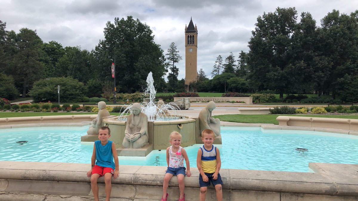 dekleiss's tweet photo. My 3 favorite kids at my favorite place! @IowaStateU #isucampus #Alumni https://t.co/j7Rx7HFb99