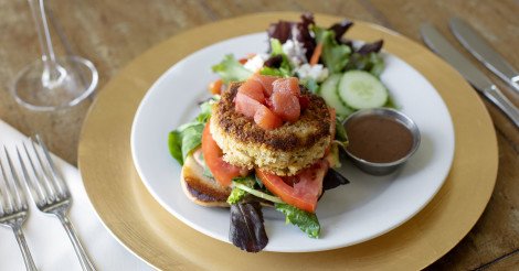 LauraAlberts's tweet photo. This is what a sandwich should look like... Island Crab Cake Sandwich https://t.co/IfQNqBMMYG