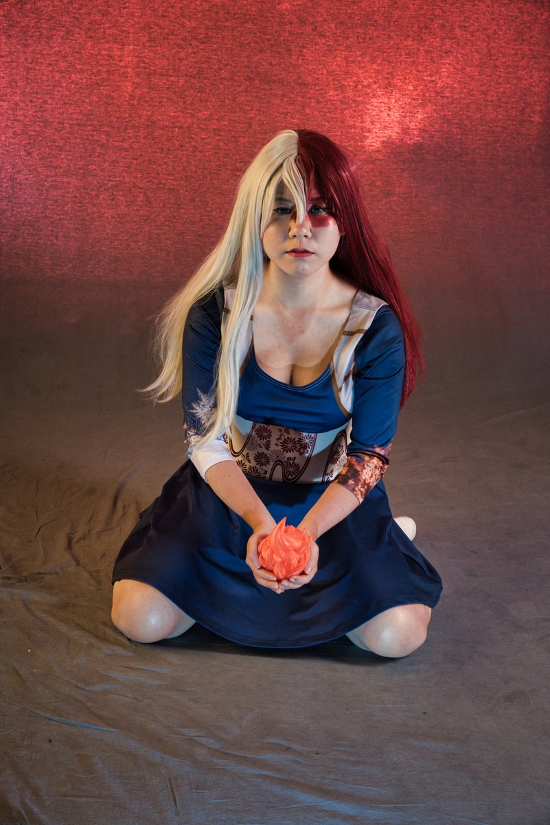 CadenHart_Cos's tweet photo. your power, not his🔥

#Todoroki #femaletodoroki #todorokicosplay #MHA #BNHA #MyHeroAcademia #bokunoheroacadamia #anime #manga #cosplay #cosplayer #Cosplayphotography #cosplaying #animenext #animenext2019 https://t.co/TfWELQlisT