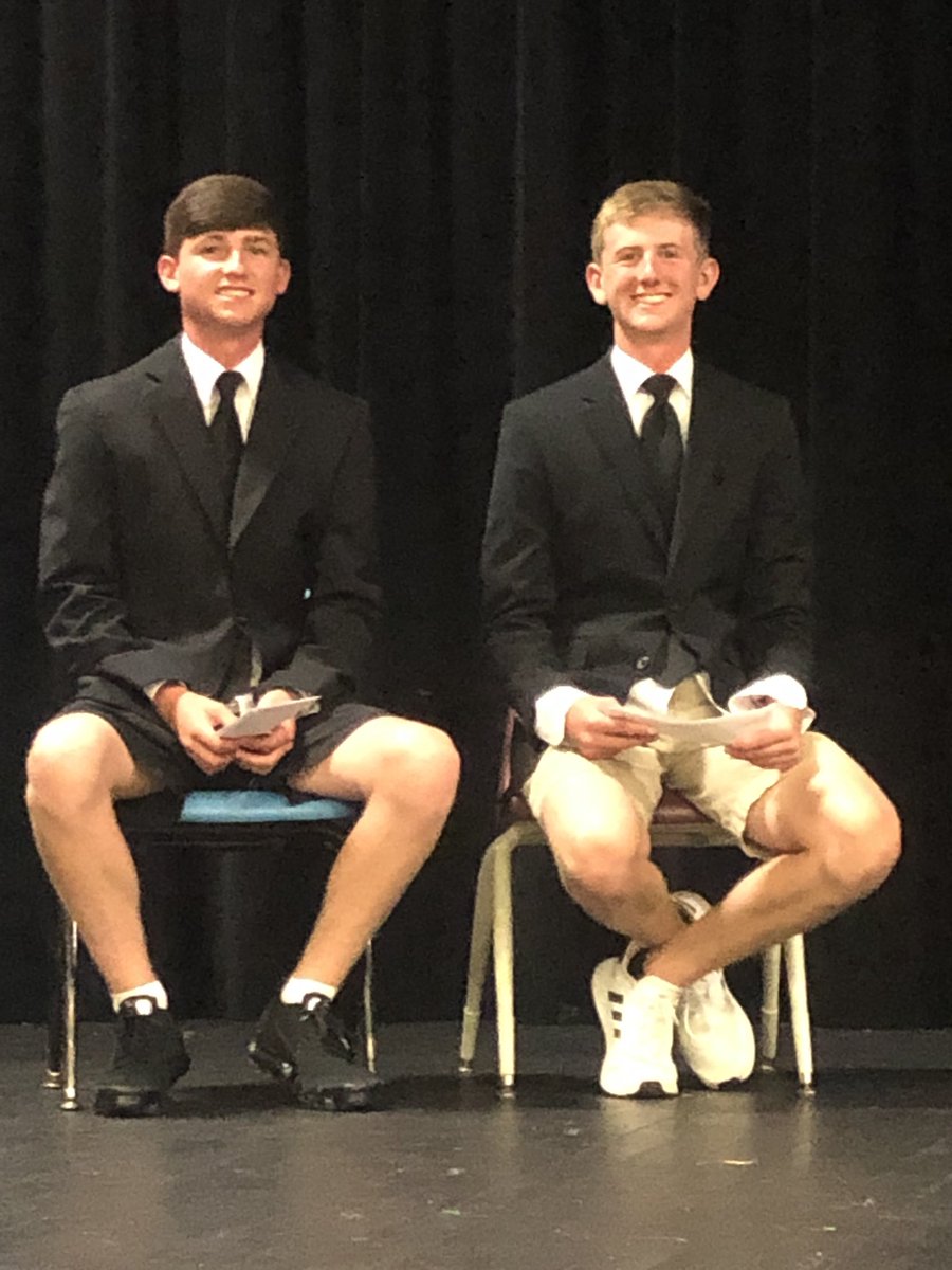 LauraByrdRay's tweet photo. Look at these cuties!!         #senioryear #ByngPirates @Ray_Easton2 @collin_ogrady https://t.co/BIsbUZ3uoP
