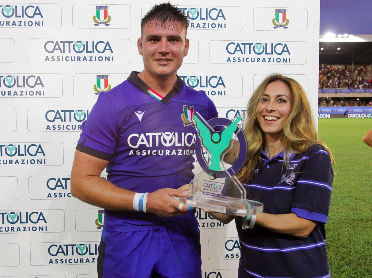 Federugby's tweet photo. 🔵 #ITAvRUS
@JakePolledri nominato #Cattolica Man of the Match 🏉
Congratulazioni 🙌

#CattolicaTestMatch #insieme #rugbypassioneitaliana https://t.co/oOWPwpzjGF