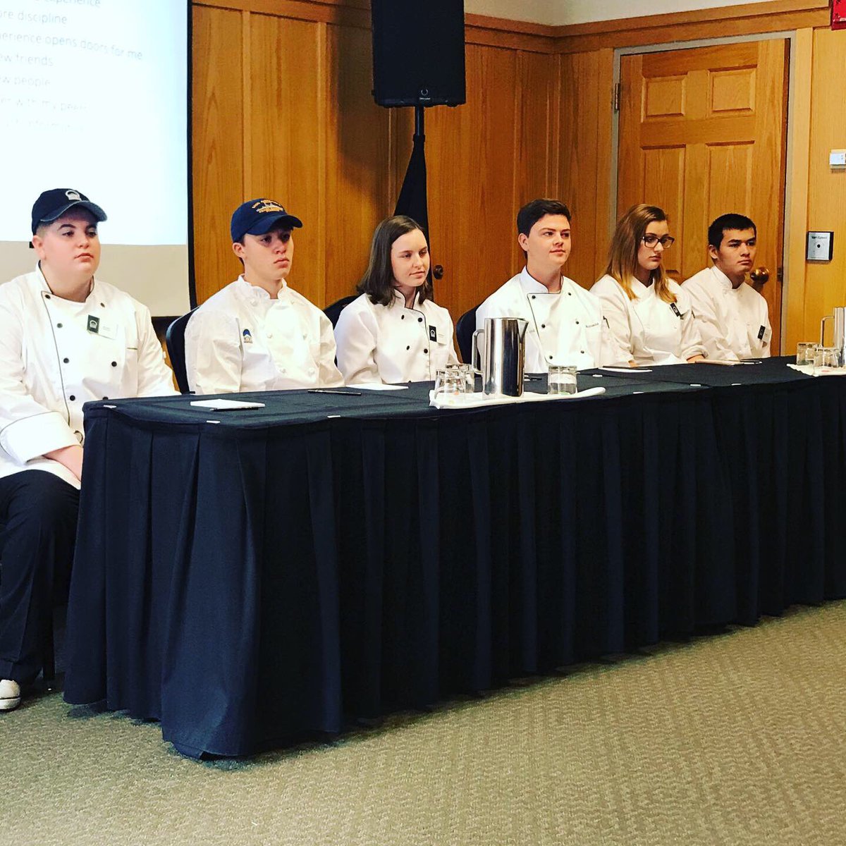 ProstartMontana's tweet photo. Thank you @scottgiambastiani for another great ProStart Student Town Hall during @bigskyresort Vine &amp; Dine! Thank you for providing this amazing opportunity to our students!! #prostartmt #bigskyvineanddine2019 #futureworkforce https://t.co/A5jJy73zzJ