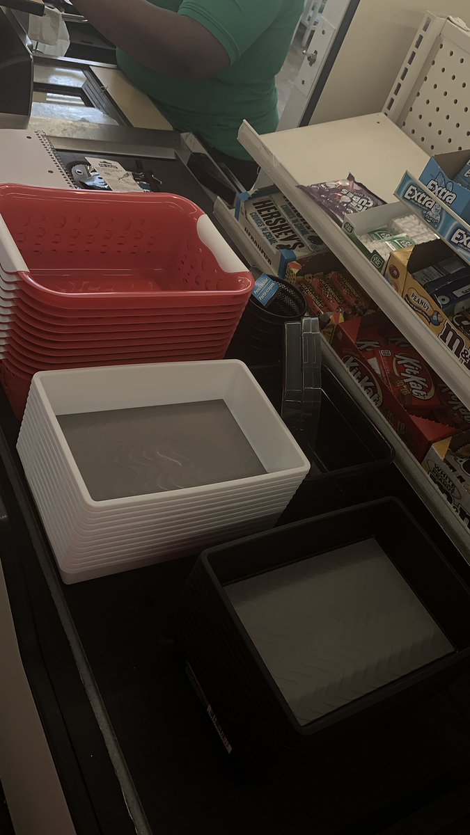 MrsAmerica09's tweet photo. When you have a #TechSqu@d space to get ready!! #dollartreeforthewin #allthebins https://t.co/RUg7PlzVWd