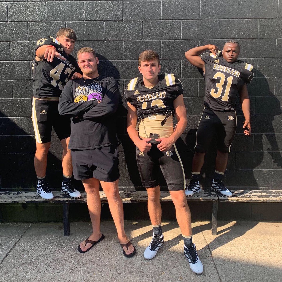 _jack_laughlin's tweet photo. bros4L #seniorszn https://t.co/FWki9qCQE8