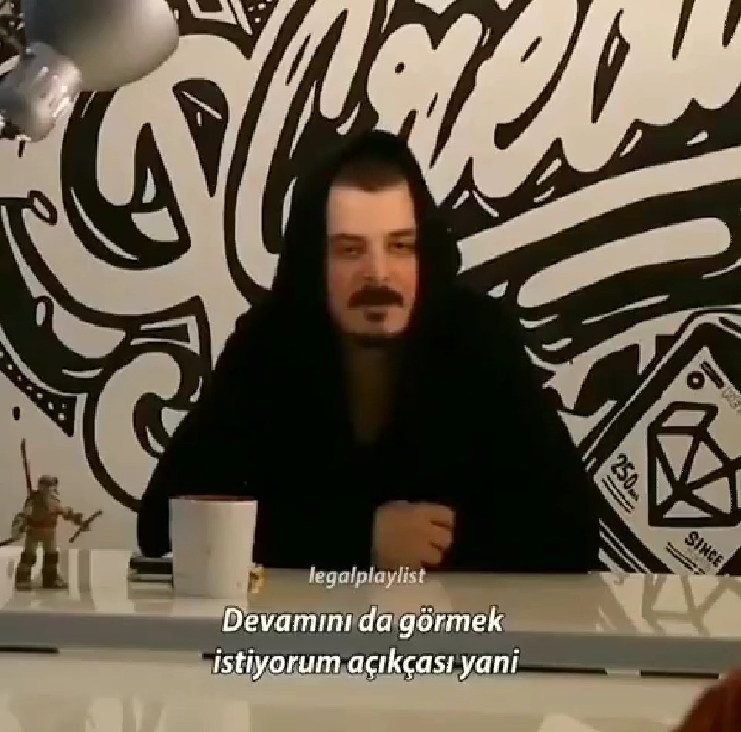 Başlarda çok bayıla bayıla izlediğim dizi boka sarmıştır ama ben hala izliyorumdur.
Çünkü: