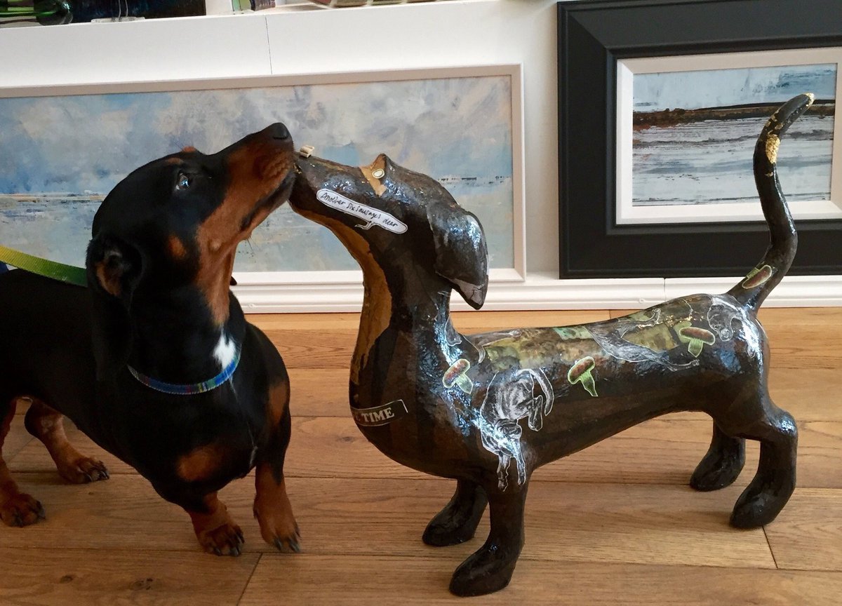 Velvet Easel Gallery tweet media