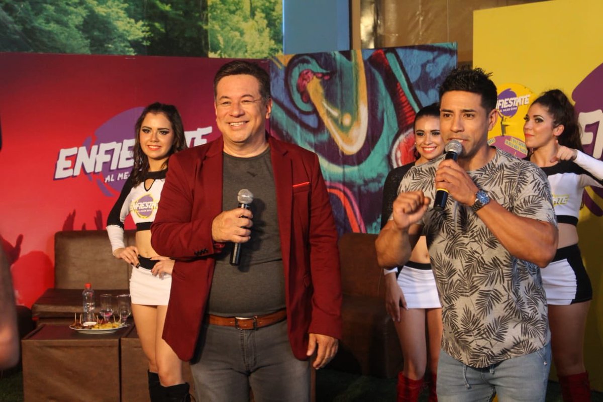 Enfiestatepy's tweet photo. 👐 Culminamos el programa del día. 🎉🎉🎉 

Gracias por vernos, por seguirnos, por ser parte de la fiesta. 💪😎 https://t.co/VgZm5gRAFL