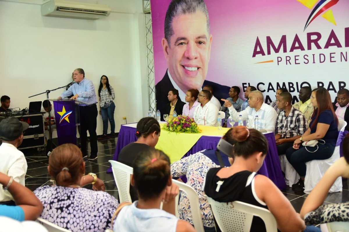 En conquista de su candidatura presidencial <a href="/CarlosAmaranteB/">Carlos Amarante Baret</a> está en Nagua llevando a todos los dirigentes y militantes, más de sus propuestas de gobierno #AmaranteEsRenovación