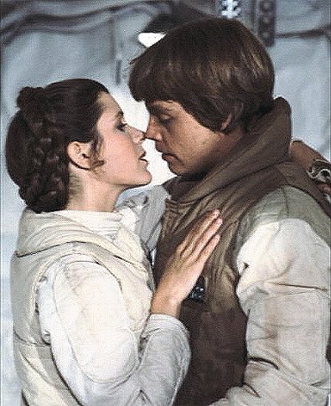 2. In the late November 1977  #EmpireStrikesBack story conference, George Lucas discussed Luke having a lost twin sister, kept safe on the other side of the universe. She is also training to be a Jedi and Luke becomes aware of her through his training.  #StarWars