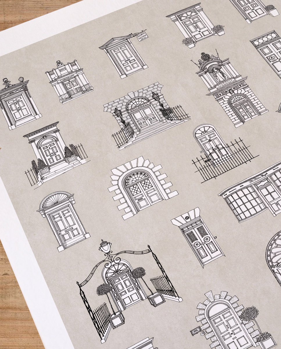 Mr_MichaelLewis's tweet image. Perusing through the literature @RomanBathsBath and delighted to stumble across #40FrontDoorsofBath featured in the beautiful #PostcardfromBath @TheBathMagazine