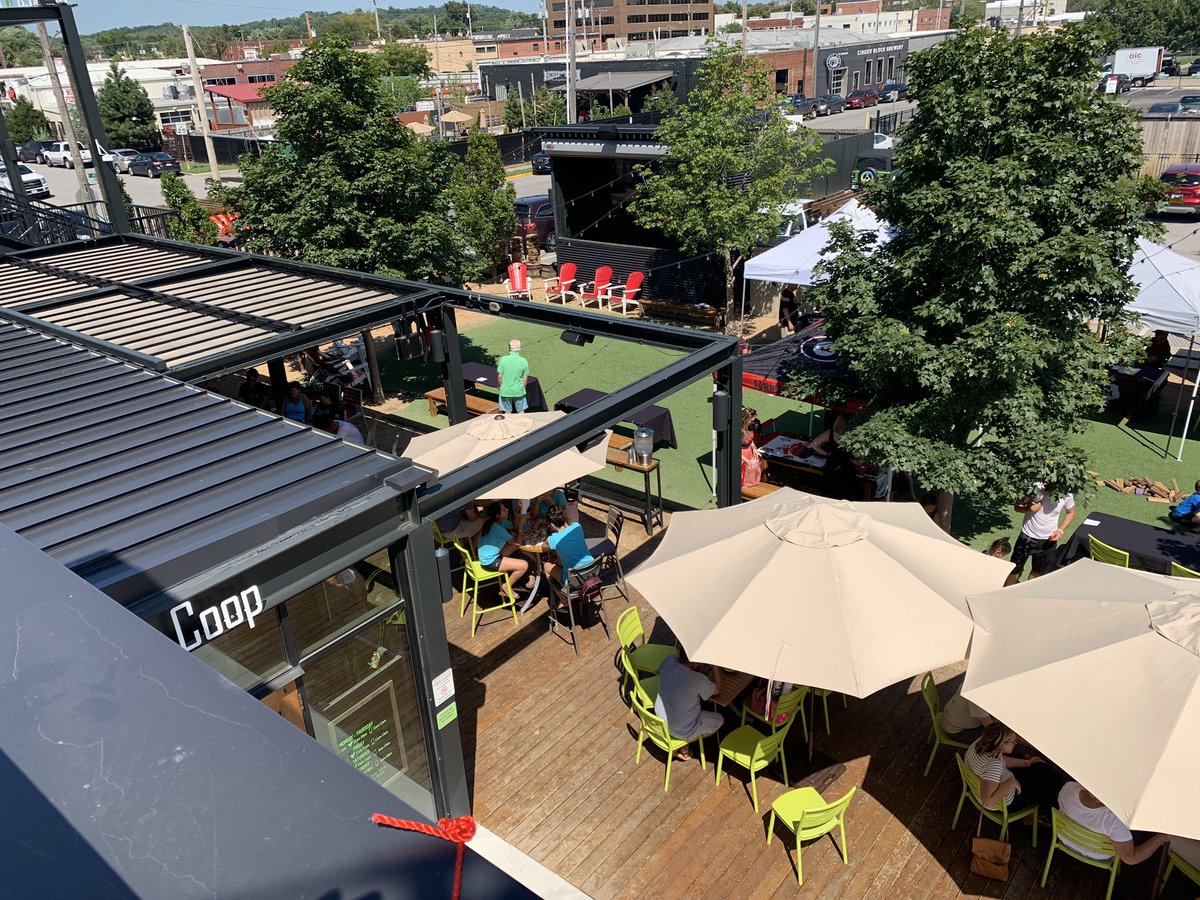 SECBlockPartyKC's tweet photo. AND WE’RE OFF!!!
#SECBlockPartyKC at @ChickenNPickle sponsored by @kctigerclub https://t.co/KUG8FXEwFH