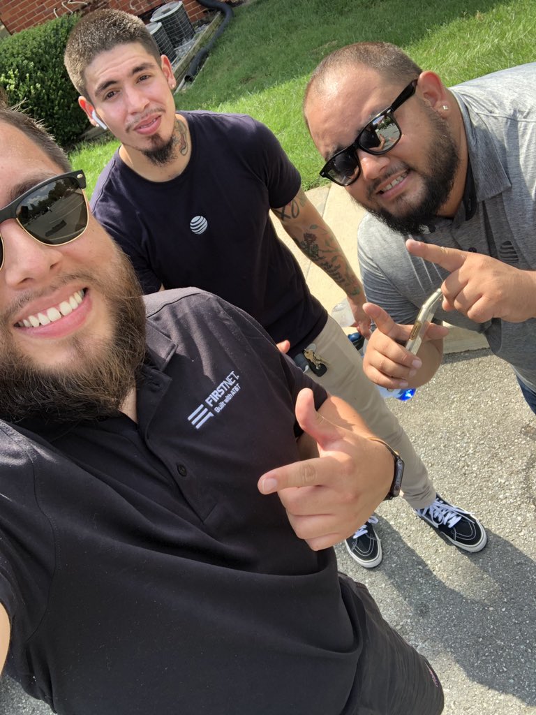 We had a very successful event shout out to our sister store in Gaithersburg square @JjuradoMidAtl and his teammate for stopping by and supporting us. We got a total of 4 premiums 2 a piece that’s what I call success let’s gooo!!!!!!!