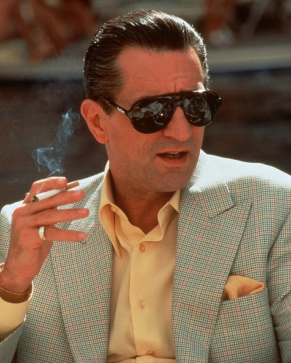Complex's tweet photo. Happy Birthday to a legend. Name your favorite De Niro movie. 🗣 https://t.co/1yClcczHuJ