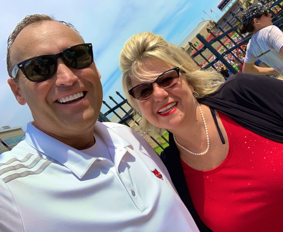 kdamp's tweet photo. Some of my favorite people were at @AStateGreeks Bid Day today! I appreciate Alexis Hurdle, who oversees our Greek Life at @ArkansasState. Scarlet and Tamara were Red Wolved out! #Imagine
❤️🐺🆙 https://t.co/LZASdJlyBP