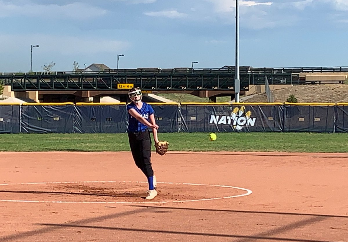 P2P_Softball's tweet photo. Beautiful morning to knock of some rust and prepare for our first game later this week. @P2P_Athletics @BoCoPreps @CHSAA #GoPumas https://t.co/g8KpA7uZHN