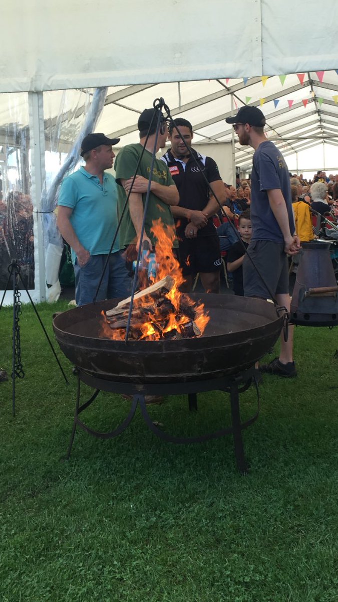 Amazing day cooking <a href="/southportflower/">Southport Flower Show</a> show! <a href="/KadaiFirebowls/">Kadai Firebowls</a> are unreal 100+ year old fire Pitt was awesome to cook on definitely my next bbq/fire pit purchase👌🏽thanks <a href="/ChefBrianMellor/">Chef Brian Mellor</a> for the invite 🙌🏽<a href="/Leuluai/">MacGraff Leuluai</a> <a href="/AnthonyGelling/">Anthony Gelling</a> cooked up a feast 🤙🏽