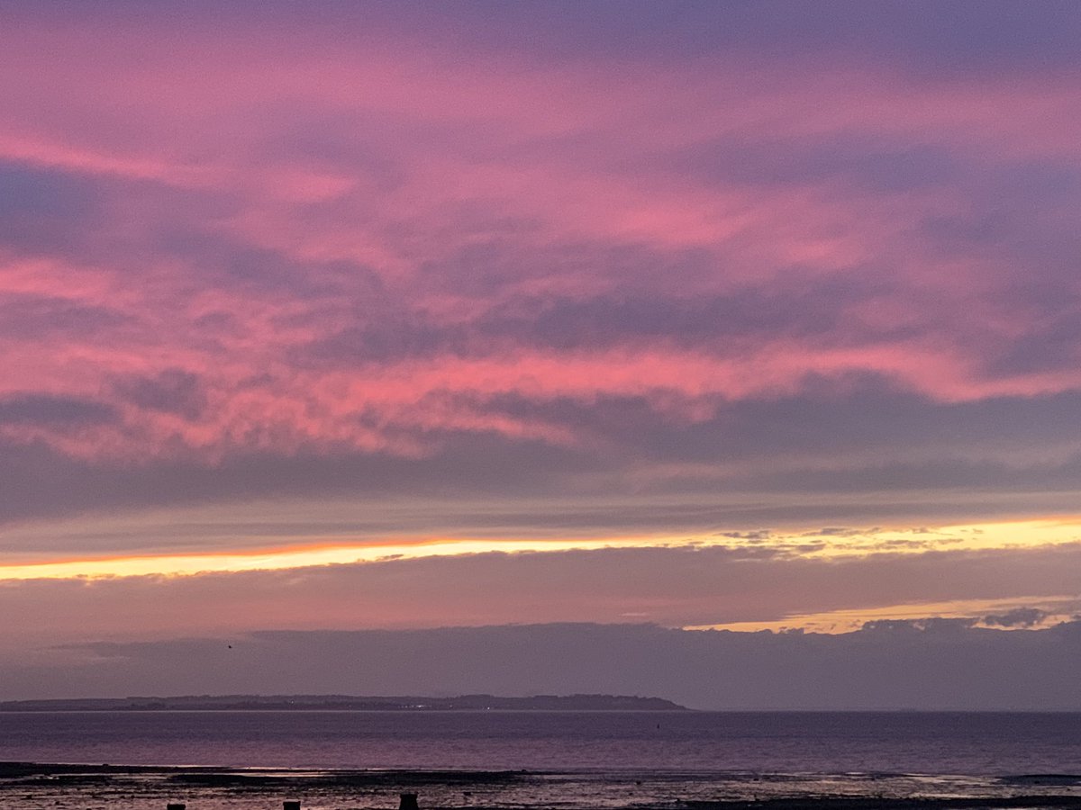 montecarlopete's tweet photo. @WhitstableLive Saturday https://t.co/AF0wS8YMEm